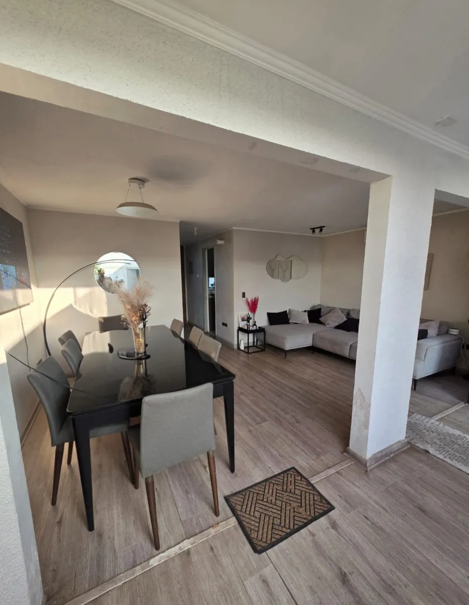 Imagen 3 de 28 de En Venta Amplia Casa Mediterránea En El Remanso De Machalí