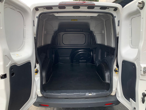 Imagem 3 de 15 de Fiat Fiorino Hard Working 1.4 Completo