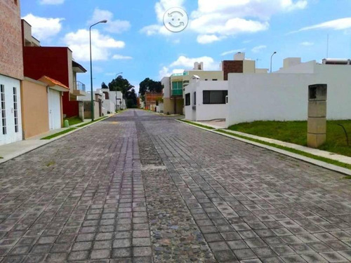Imagen 2 de 24 de Casa En Venta En Juan C Bonilla Sobre Bulevard A Huejotzingo. Frac.el Capulin