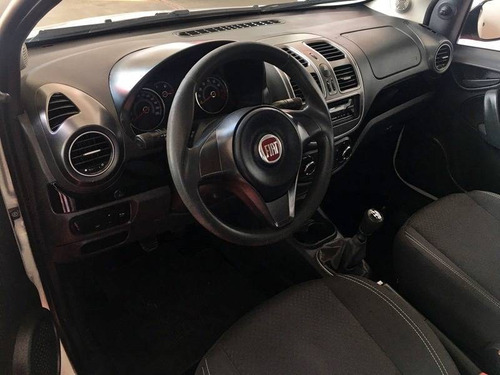 Imagem 10 de 12 de Fiat Grand Siena 1.0 Evo Flex Attractive Manual