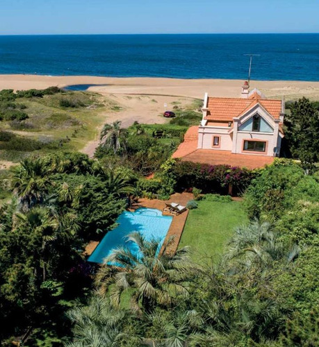 Casa En Alquiler Por Temporada De 5 Dormitorios En Las Grutas (ref: Bpv-1612)