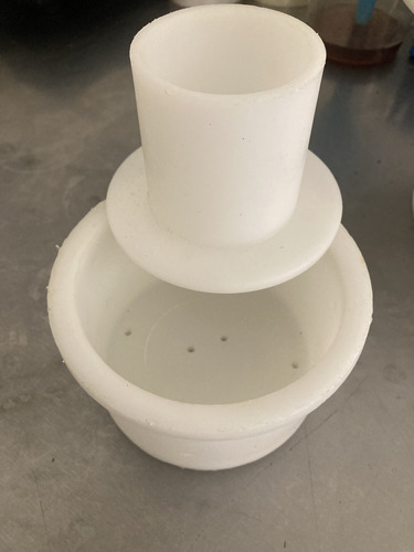 Molde Para Queso Fresco O Maduro 0.5 Kg C/ Tapa Para Prensa (Usado)