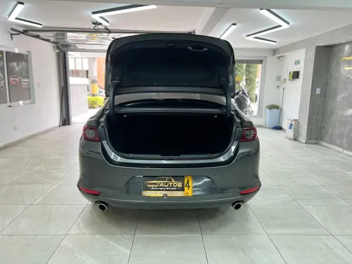 Mazda 3 Touring AT 2.0 2022
