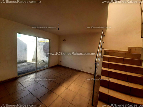 Atención Inversionistas !! Casa En Venta, Para Remodelar En Rivera Veracruzana, Alvarado $880,000.