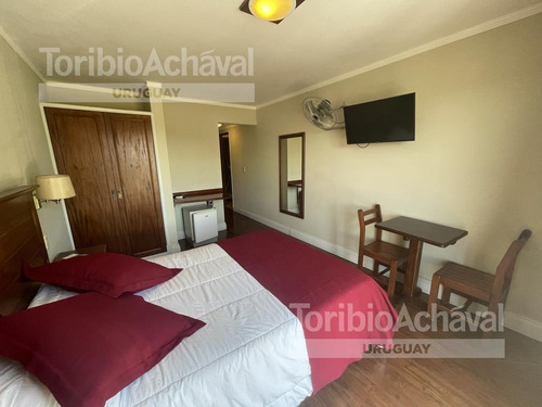 Imagen 14 de 26 de Muy Buen Hotel En Colonia. A Pasos De Terminal De Bus Y Fluvial