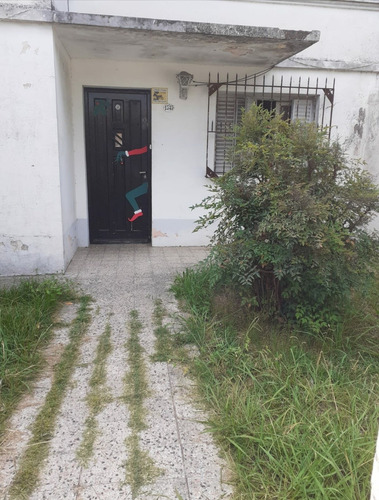 Imagen 2 de 10 de Casa Al Frente 4 Ambientes