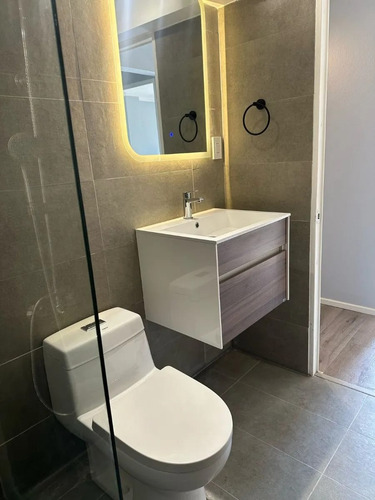 Departamento De 3d/1b En Estacion Metro Villa Frei En Ñuñoa