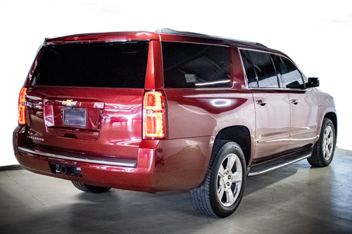 Chevrolet Suburban 5.3 Ltz 4x4 Mt