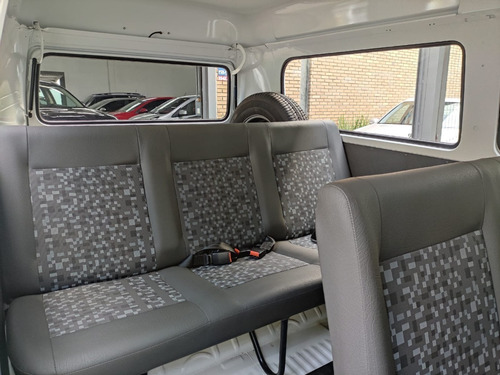 Volkswagen Kombi 1.4 Lotação Total Flex 3p