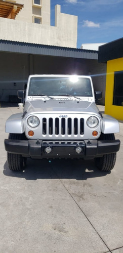 Imagen 4 de 14 de Jeep Wrangler Sahara 4x4 2010