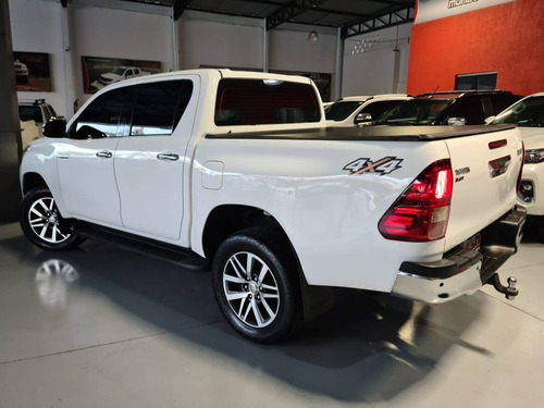 Imagem 6 de 9 de Toyota Hilux 2.8 Srx 4x4 Cd 16v Diesel 4p Automático