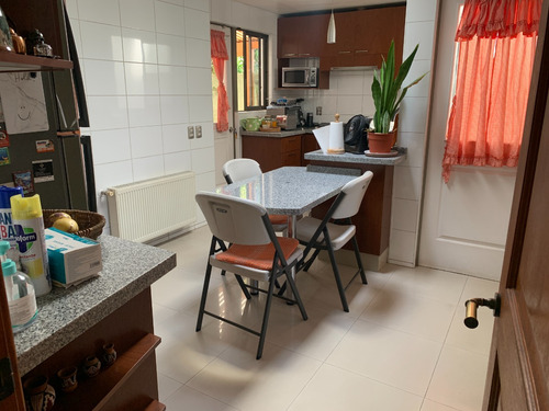 Encantadora Y Luminosa Casa En Condominio De Las Pircas!