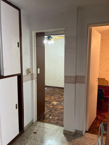 Departamento En Venta Ubicado En Balvanera, Capital Federal, Buenos Aires