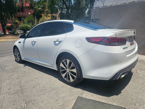 Kia Optima 2.0 L Turbo Gdi Sxl At