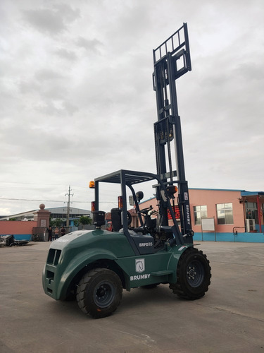 Autoelevador Todoterreno Brumby 3,5 Tn - Diesel Xinchai