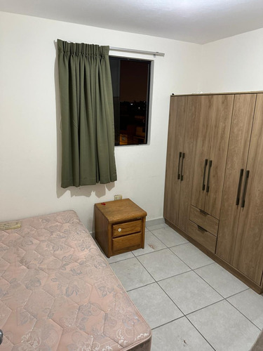 Habitación Para Caballeros Baño Compartido En La Campiña Upn
