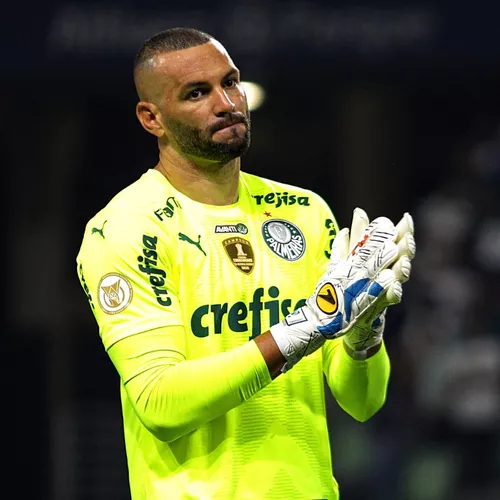 Goleiro hamburguense quer conquistar o bi da Champions League