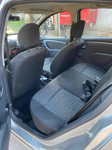 Imagen 2 de 10 de Renault Sandero 1.6 Expression 105cv Abs 2013