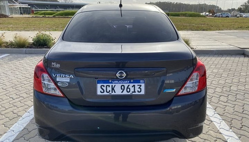 Nissan Versa Extra Full 1.6 2018