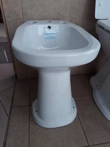 WC/bidet para discapacitados con caño y desagüe al suelo