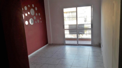 Imagen 3 de 8 de Dpto. De 2 Amb. En 1° Piso
