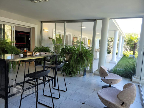 Imagen 25 de 30 de Venta Casa En Lomas De La Carolina, 4 Dormitorios, 4 Baños, Impecable Y Moderna.