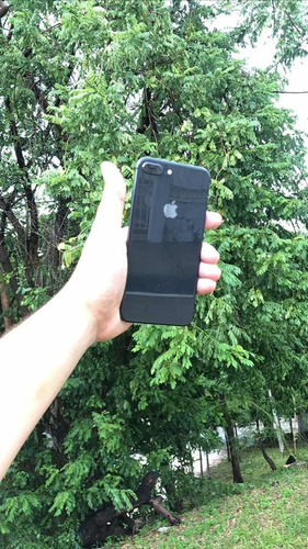 iPhone 8 Plus