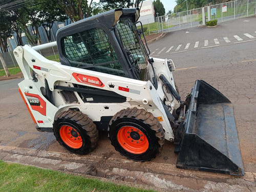 Mini-carregadeira Bobcat S530 Ref.242888