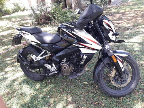 Bajaj Rouser Ns 200