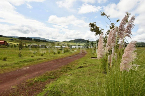 Terreno En Venta, En Fracc. Los Adobes, Tapalpa, Jalisco