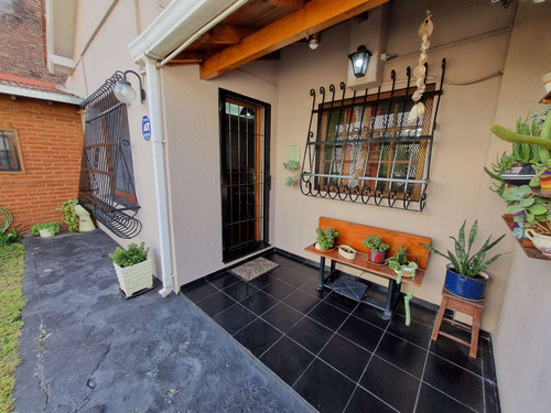 Imagen 20 de 30 de Venta Casa En Villa Lugano Con Patio Y Parrilla