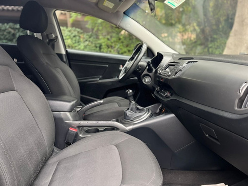 Imagen 12 de 14 de Kia Sportage Lx Mec Ac Dab Ab