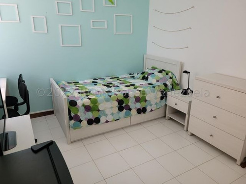 Imagen 12 de 19 de Mayerling Gonzalez Bm Vende Apartamento Mls #22-27027