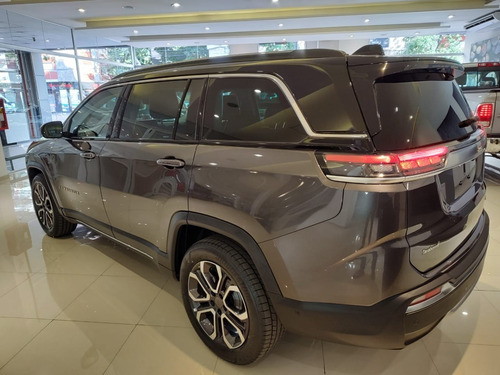 Imagen 6 de 16 de Jeep Commander Limited Gse 1.3t Automatica At6 7 Asientos $
