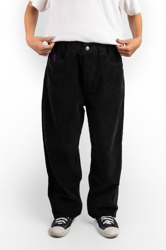 Imagen 4 de 7 de Pantalón De Corderoy Hubbsi Woodoo - Negro