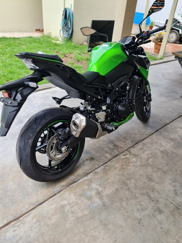 Naked Kawasaki Modelo Z900 2022