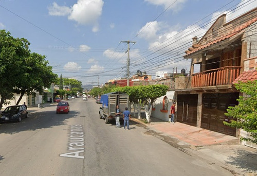 Sk01- Casa En Remate Bancario En C. Araucarias, El Vergel, Tuxtla Gutierrez, Chis. (65% Debajo De Su Valor Comercial, Solo Recursos Propios)