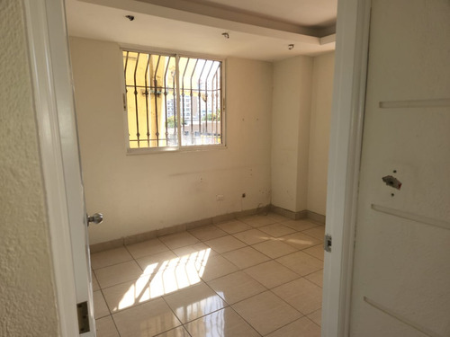 Imagen 7 de 14 de Se Alquila De Oportunidad Para Oficna Local En La Romulo Bentancourt
