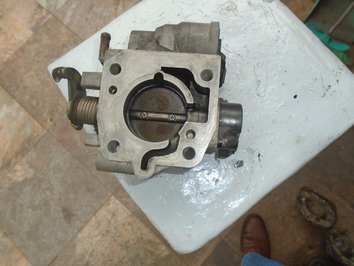 Imagen 3 de 4 de Vendo Cuerpo De Aceleracion De Mazda 323 Año 2003