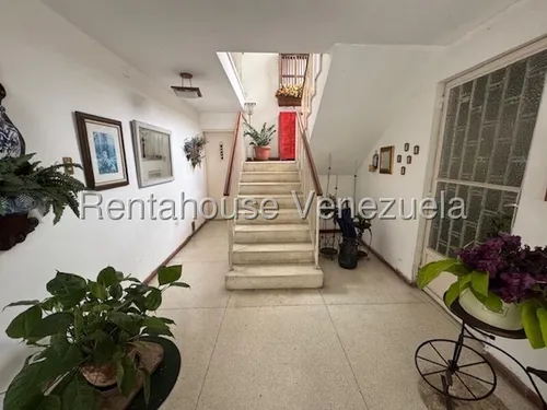 Acogedora Casa En El Marques