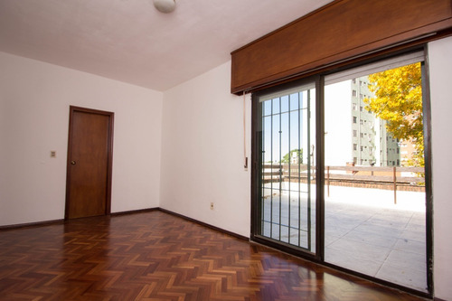 Imagen 15 de 17 de Venta Padron Unico Zona Buceo. 5 Dormitorios, Patio, Muy Buen Estado, Gge X2
