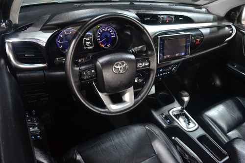 Imagen 11 de 15 de Toyota Hilux 4×4 D/c Srx 2.8 Tdi 6 At 2016