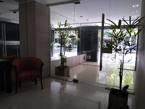 Imagen 3 de 12 de Monoambiente En Zona Plaza Moreno - Av. 13 E/ 54 Y 55