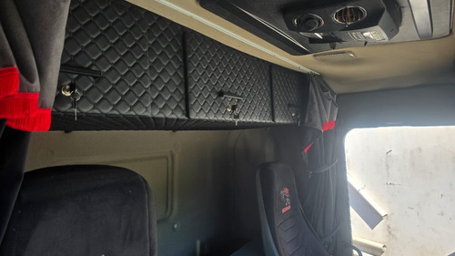 Scania P360 4x2 2014/14 Susp A Ar Automatica