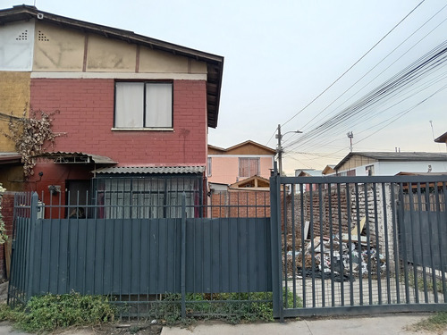 Se Vende Casa Ubicada En La Comuna De Maipú