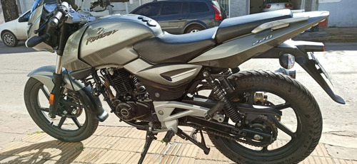 Bajaj Rouser 220