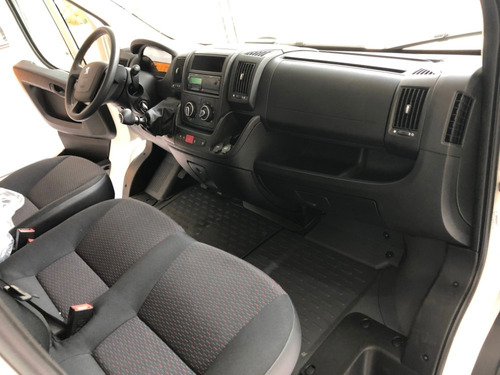 Peugeot Boxer 2020 Executiva 16 Lugares