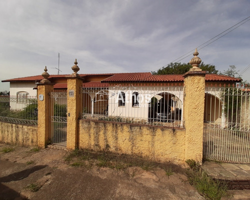 Imagem 14 de 15 de Chácara No Colinas Ii, At 1000m², Ac 323m², 3 Dormitórios, 2 Banheiros, Garagem Para 4 Carros - Ch00320 - 70921791