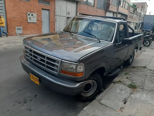 Ford F-150 5.0 Xlt 4x2
