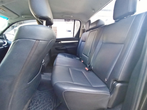 Toyota Hilux 2.8 Cd Srx 177cv 4x4 At 2016